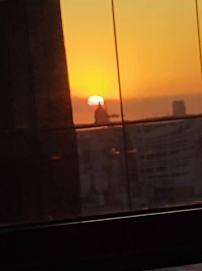 Calle Corrientes, Mirada Al Rio! *